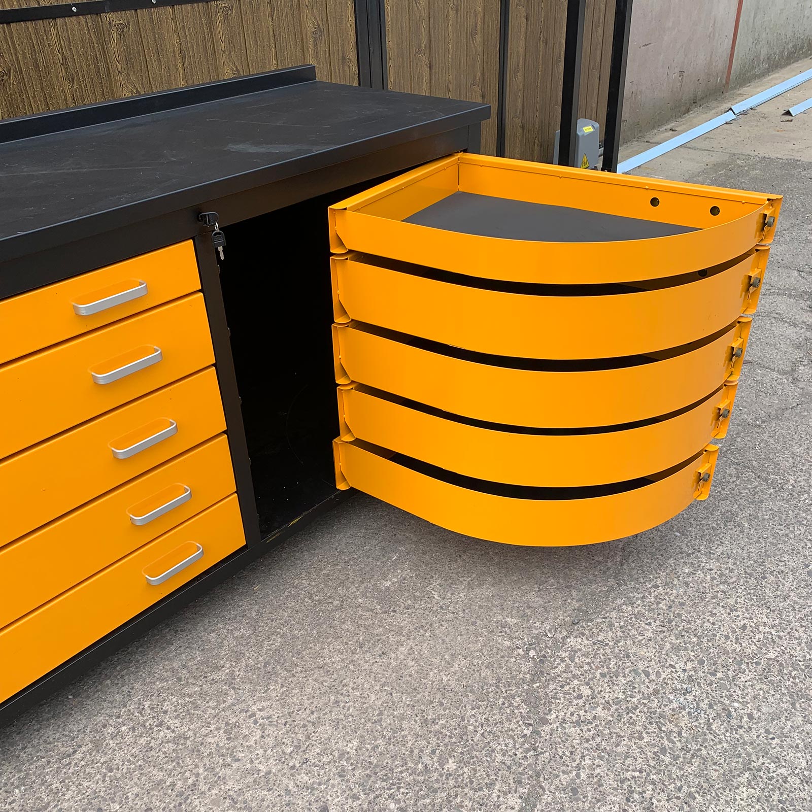 Mobile Tool Workstation